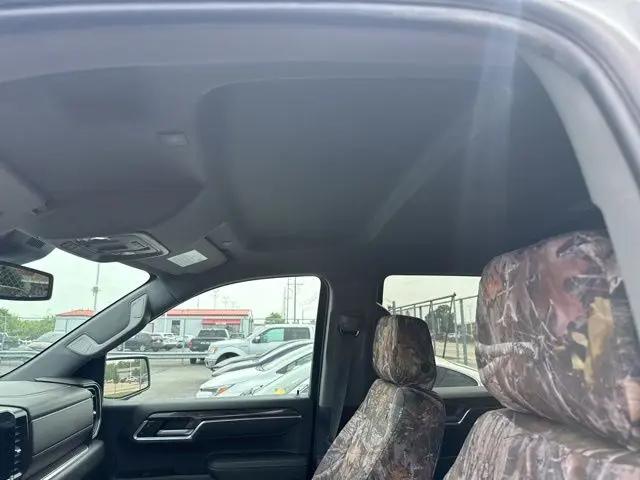 2022 Chevrolet Silverado 1500 4WD Crew Cab Short Bed LTZ