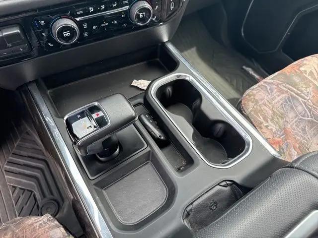 2022 Chevrolet Silverado 1500 4WD Crew Cab Short Bed LTZ