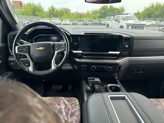 2022 Chevrolet Silverado 1500 4WD Crew Cab Short Bed LTZ
