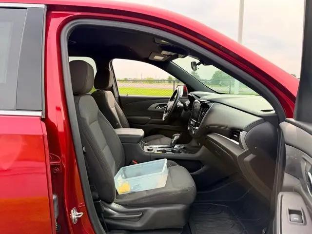 2023 Chevrolet Traverse FWD LT Cloth