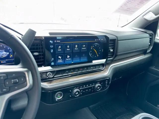 2023 Chevrolet Silverado 1500 4WD Crew Cab Standard Bed LT