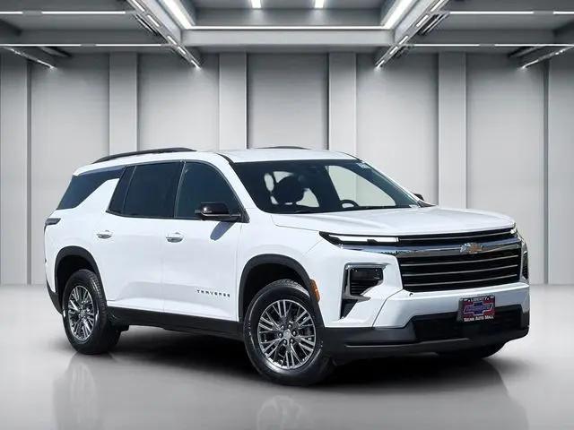 2024 Chevrolet Traverse FWD LT for sale in Selma, CA