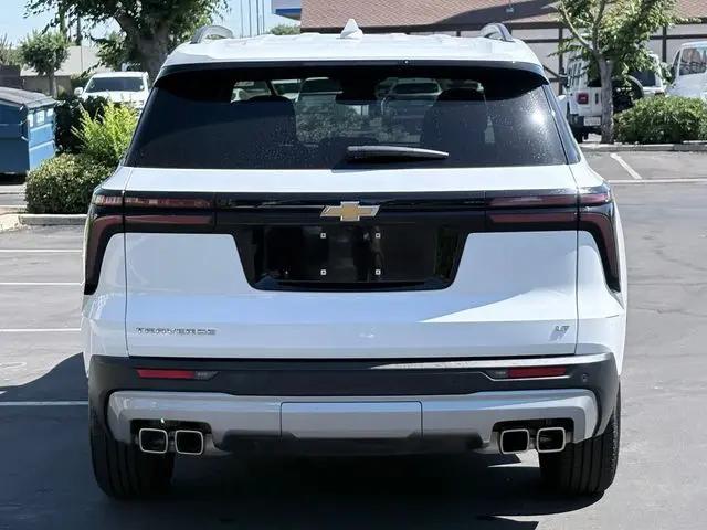 2024 Chevrolet Traverse FWD LT