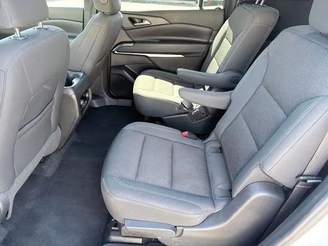 2024 Chevrolet Traverse FWD LT