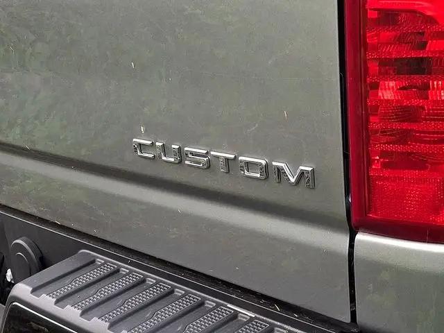 2025 Chevrolet Silverado 2500HD 4WD Crew Cab Standard Bed Custom