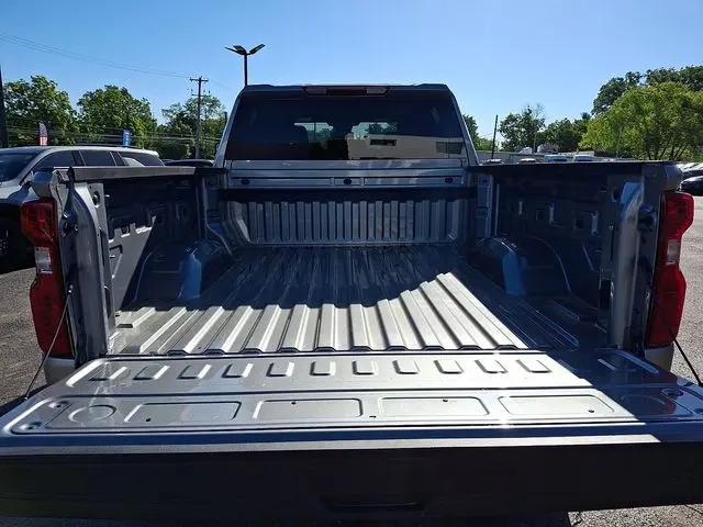 2025 Chevrolet Silverado 2500HD 4WD Crew Cab Standard Bed Custom