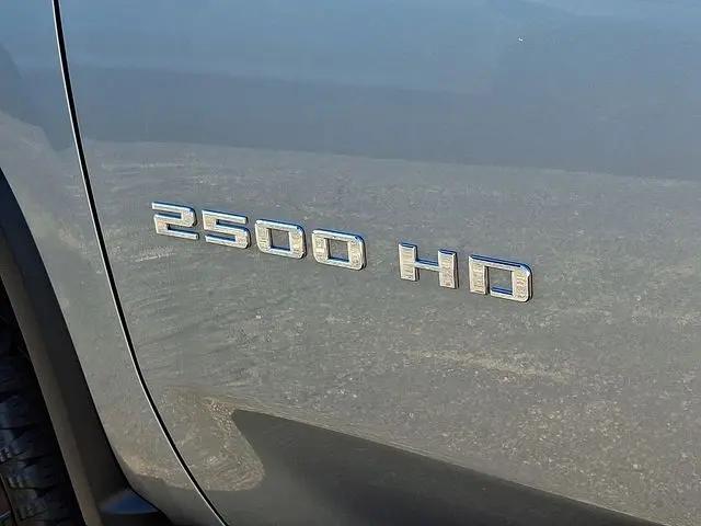 2025 Chevrolet Silverado 2500HD 4WD Crew Cab Standard Bed Custom