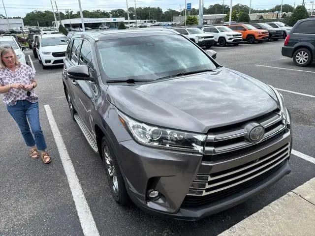 2019 Toyota Highlander Limited Platinum