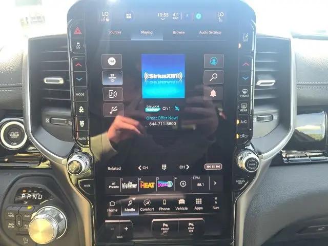 2026 Ram 1500 Laramie Crew Cab 4x4 5'7" Box