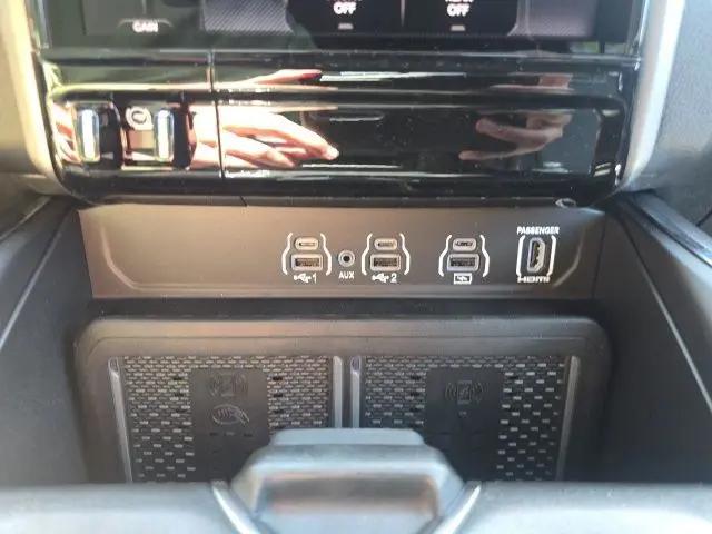 2026 Ram 1500 Laramie Crew Cab 4x4 5'7" Box