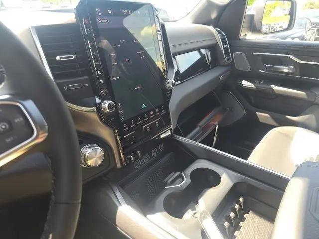 2026 Ram 1500 Laramie Crew Cab 4x4 5'7" Box
