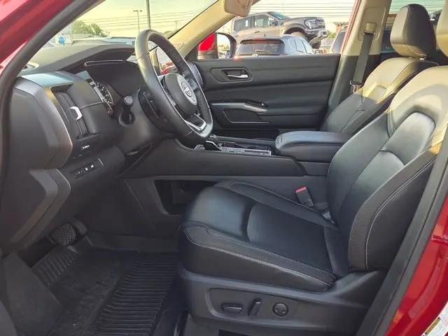 2024 Nissan Pathfinder SL FWD