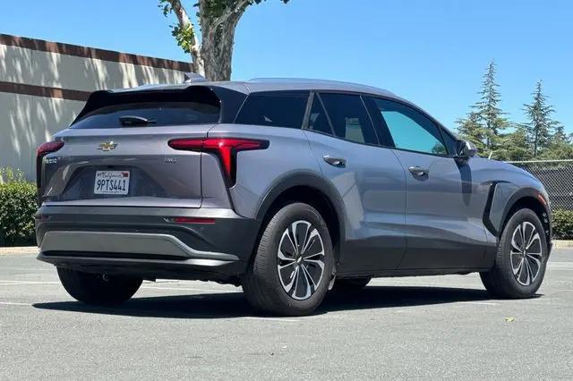 2024 Chevrolet V Blazer eAWD 2LT