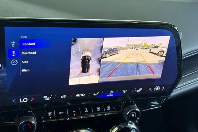 2024 Chevrolet V Blazer eAWD 2LT