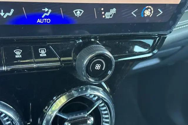 2024 Chevrolet V Blazer eAWD 2LT