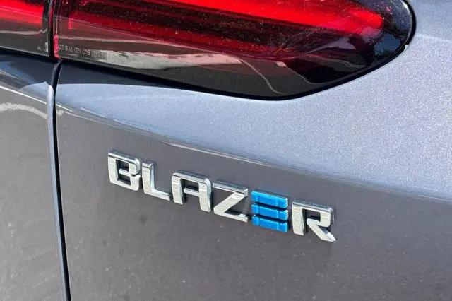 2024 Chevrolet V Blazer eAWD 2LT