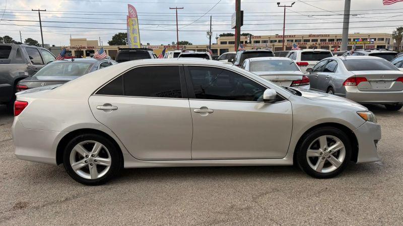 2014 Toyota Camry SE Sport