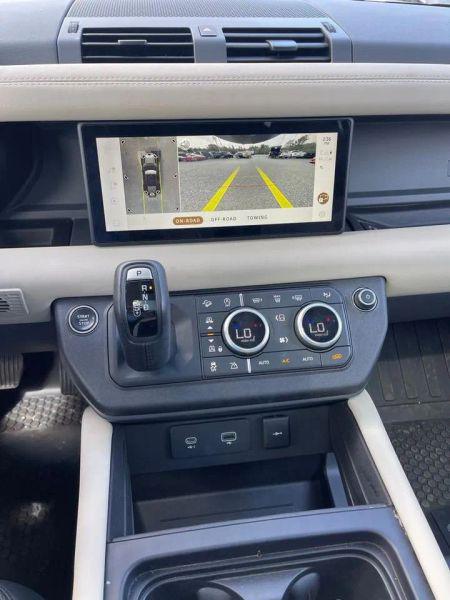 2024 Land Rover Defender 110 P400 X-Dynamic SE