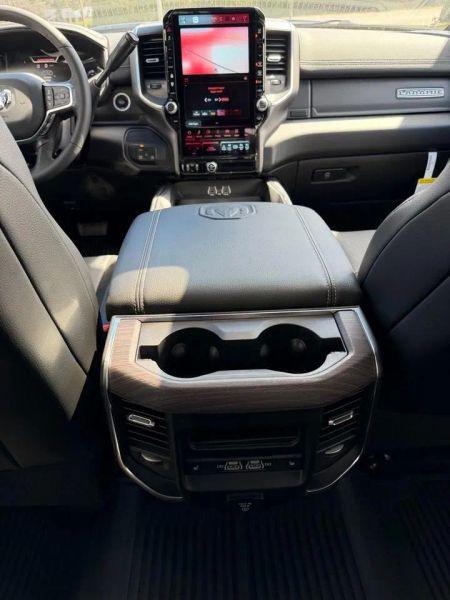 2026 Ram 3500 Laramie Crew Cab 4x4 8' Box