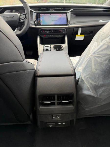 2026 Jeep Cherokee Overland 4x4
