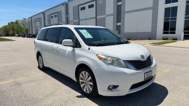 2014 Toyota Sienna Limited 7 Passenger