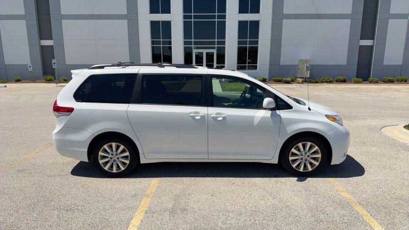 2014 Toyota Sienna Limited 7 Passenger