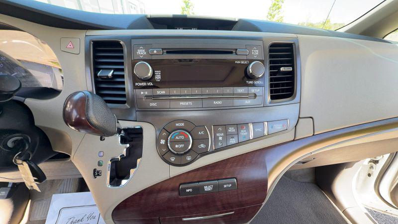 2014 Toyota Sienna Limited 7 Passenger