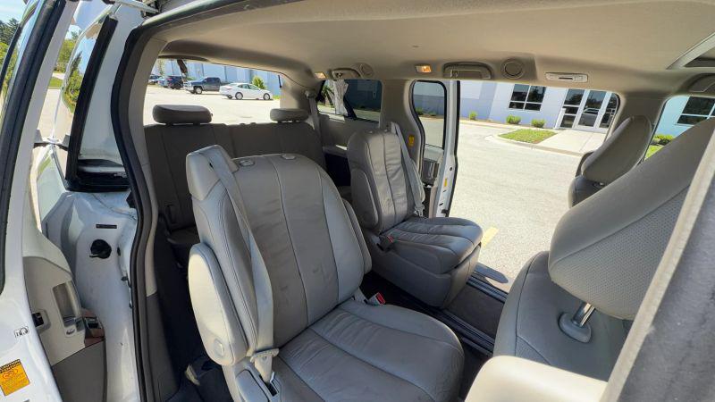 2014 Toyota Sienna Limited 7 Passenger