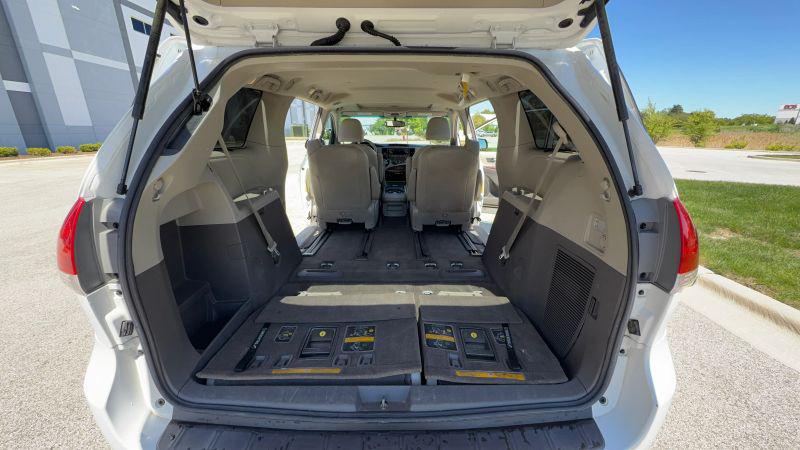 2014 Toyota Sienna Limited 7 Passenger