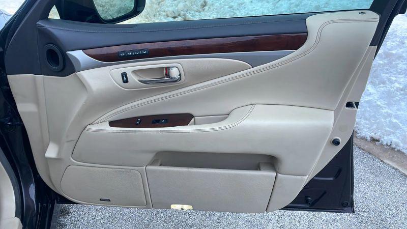 2016 Lexus LS 460 460