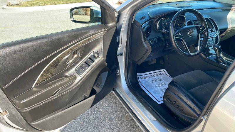 2016 Buick LaCrosse Base