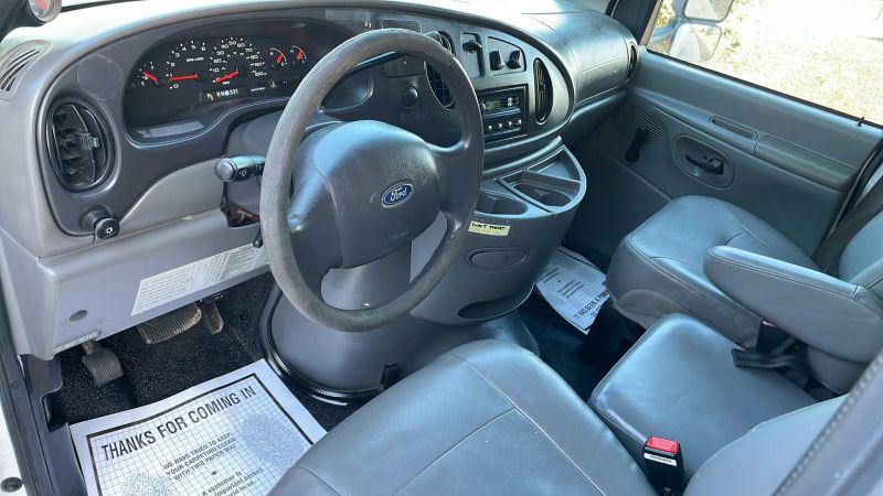 2007 Ford E-450 Cutaway Base
