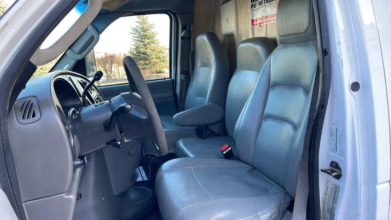 2007 Ford E-450 Cutaway Base
