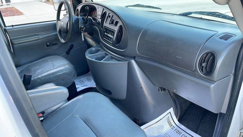 2007 Ford E-450 Cutaway Base