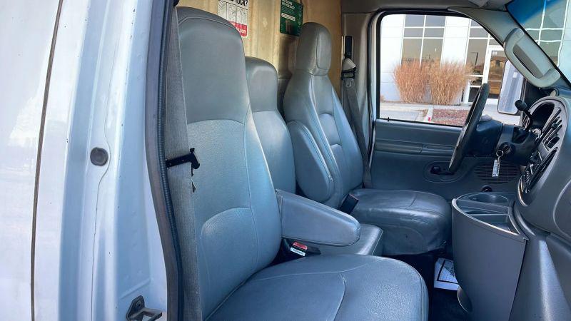 2007 Ford E-450 Cutaway Base