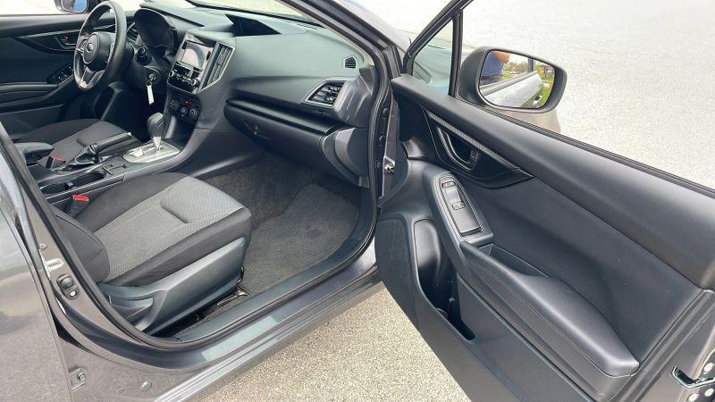2019 Subaru Impreza 2.0i