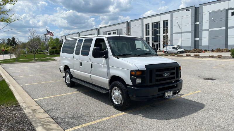 2013 Ford E-350 Super Duty Commercial