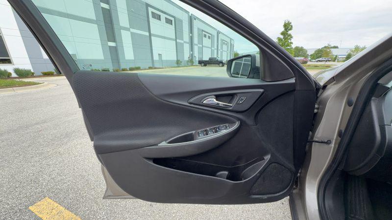 2022 Chevrolet Malibu FWD LT