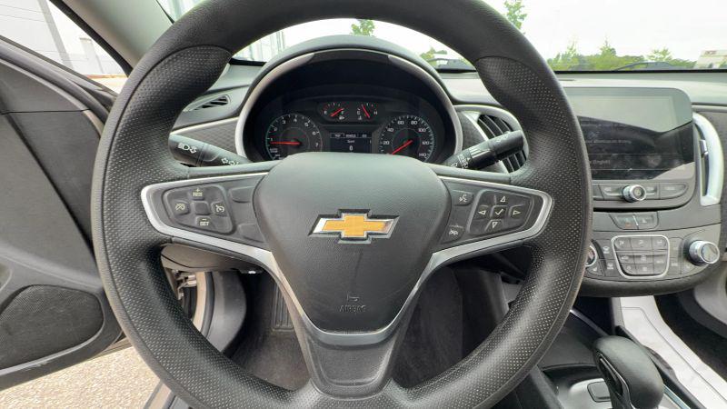2022 Chevrolet Malibu FWD LT