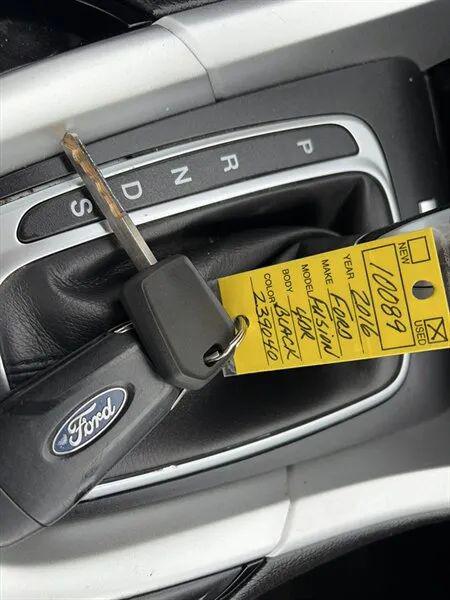 2016 Ford Fusion SE