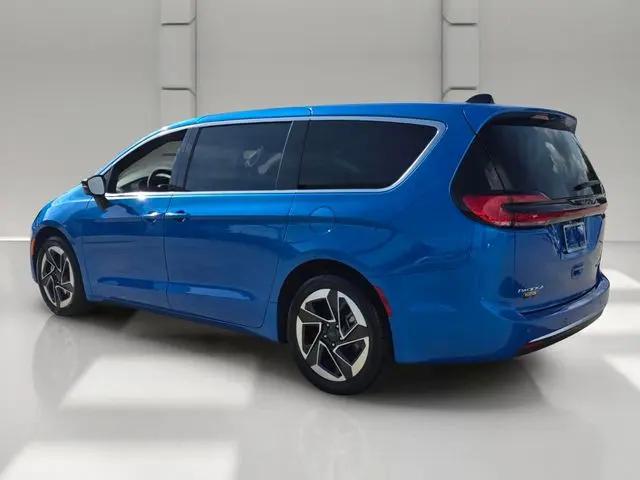 2027 Chrysler Pacifica Limited