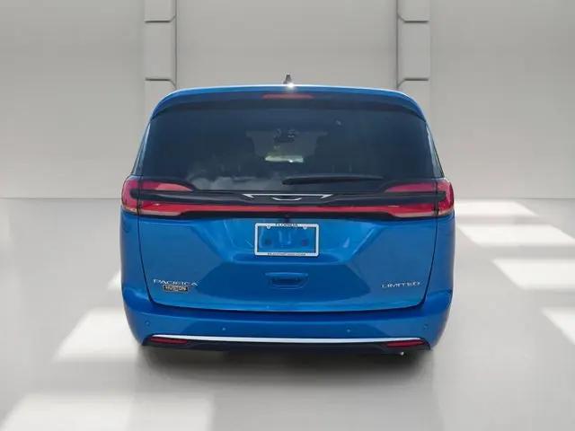 2027 Chrysler Pacifica Limited