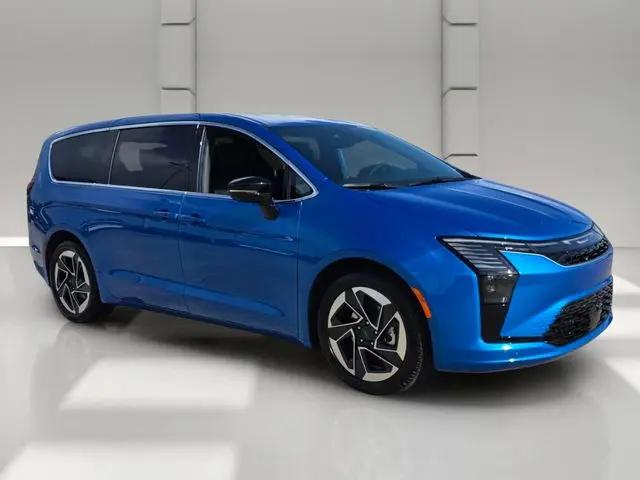 2027 Chrysler Pacifica Limited