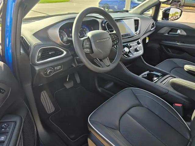 2027 Chrysler Pacifica Limited