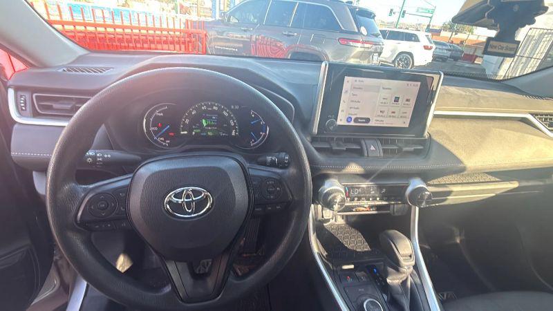 2025 Toyota RAV4 Hybrid XLE