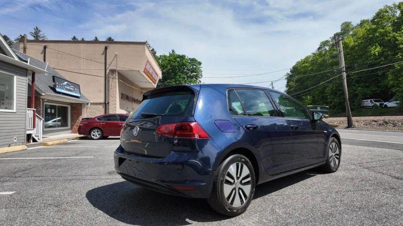 2016 Volkswagen e-Golf SE