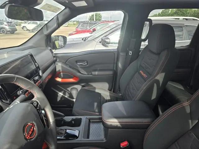 2025 Nissan Frontier Crew Cab Long Bed PRO-4X 4x4
