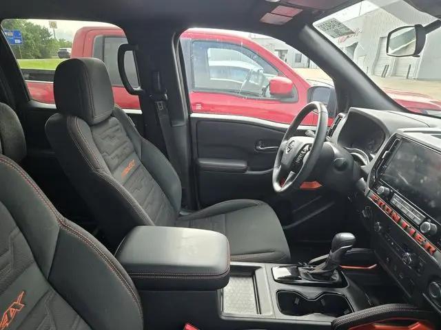 2025 Nissan Frontier Crew Cab Long Bed PRO-4X 4x4