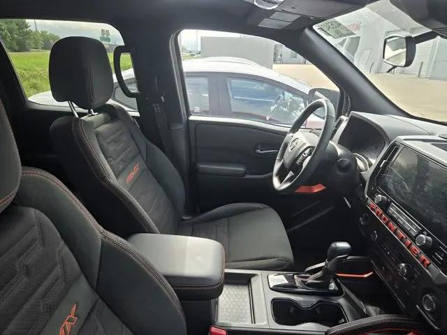2025 Nissan Frontier Crew Cab PRO-4X 4x4