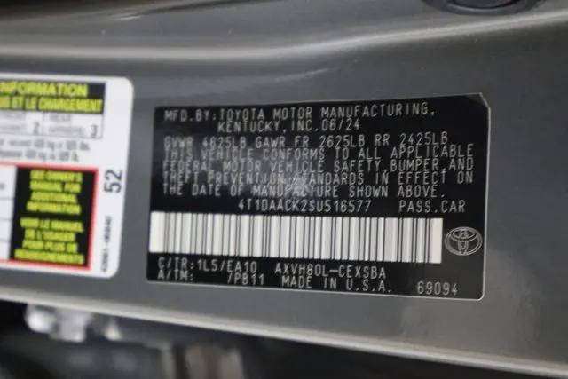 2025 Toyota Camry SE